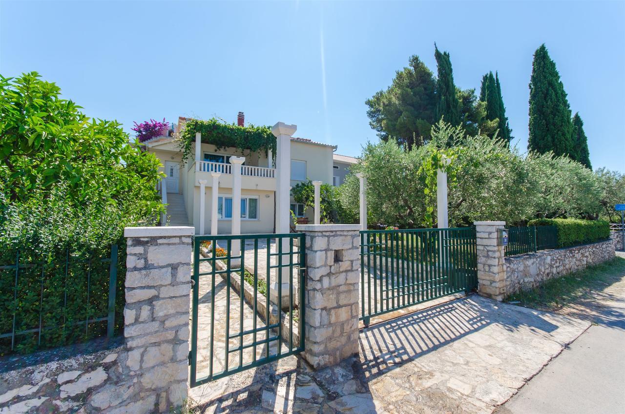 Apartments Maja Trogir Exterior foto